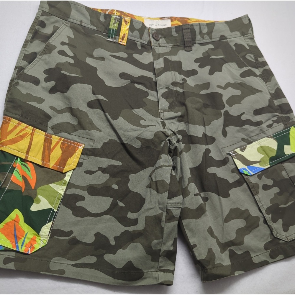 Sun & Stone Mens Cargo Camo Shorts Green Brown Floral Size XL 38